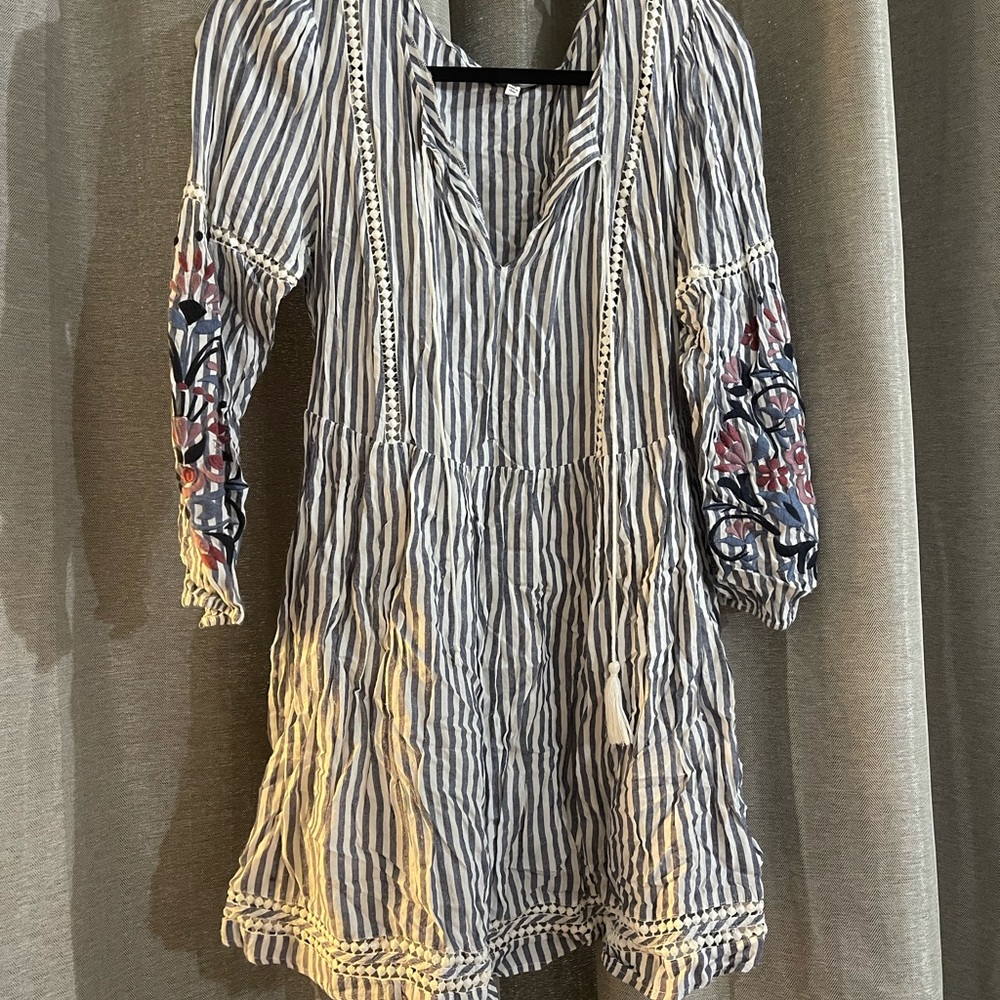 Women’s dress
